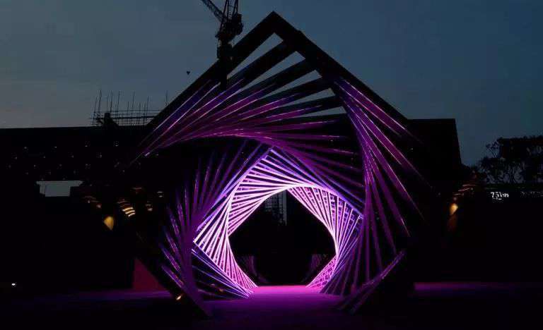 国外艺术家怎样玩转隧道式灯光艺术?